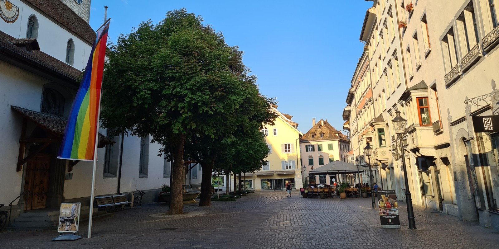 02_fahne_vordergasse.jpg